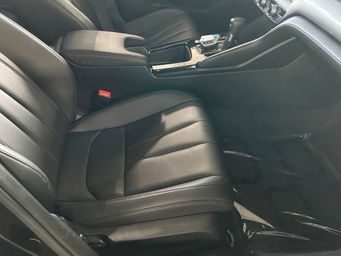 Used 2025 Acura Integra FWD image 39