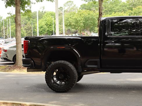 Used 2024 GMC Sierra 2500 Denali Ultimate AWD/4WD image 10