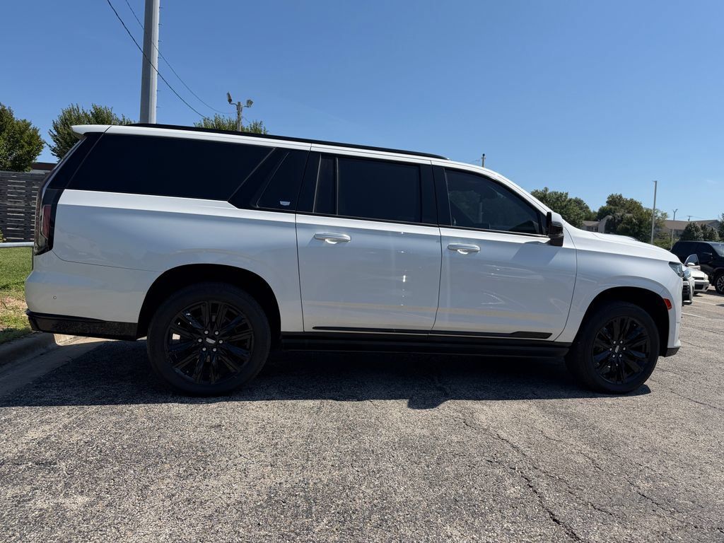 Used 2021 Cadillac Escalade ESV Sport w/ Driver Assist Tech Package AWD/4WD image 2
