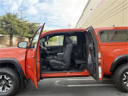 Used 2016 Toyota Tacoma TRD Off-Road w/ Towing Package AWD/4WD image 37
