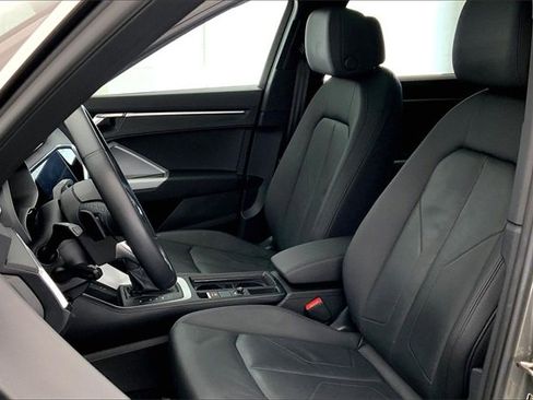 Certified 2023 Audi Q3 2.0T Premium w/ Convenience Package image 25