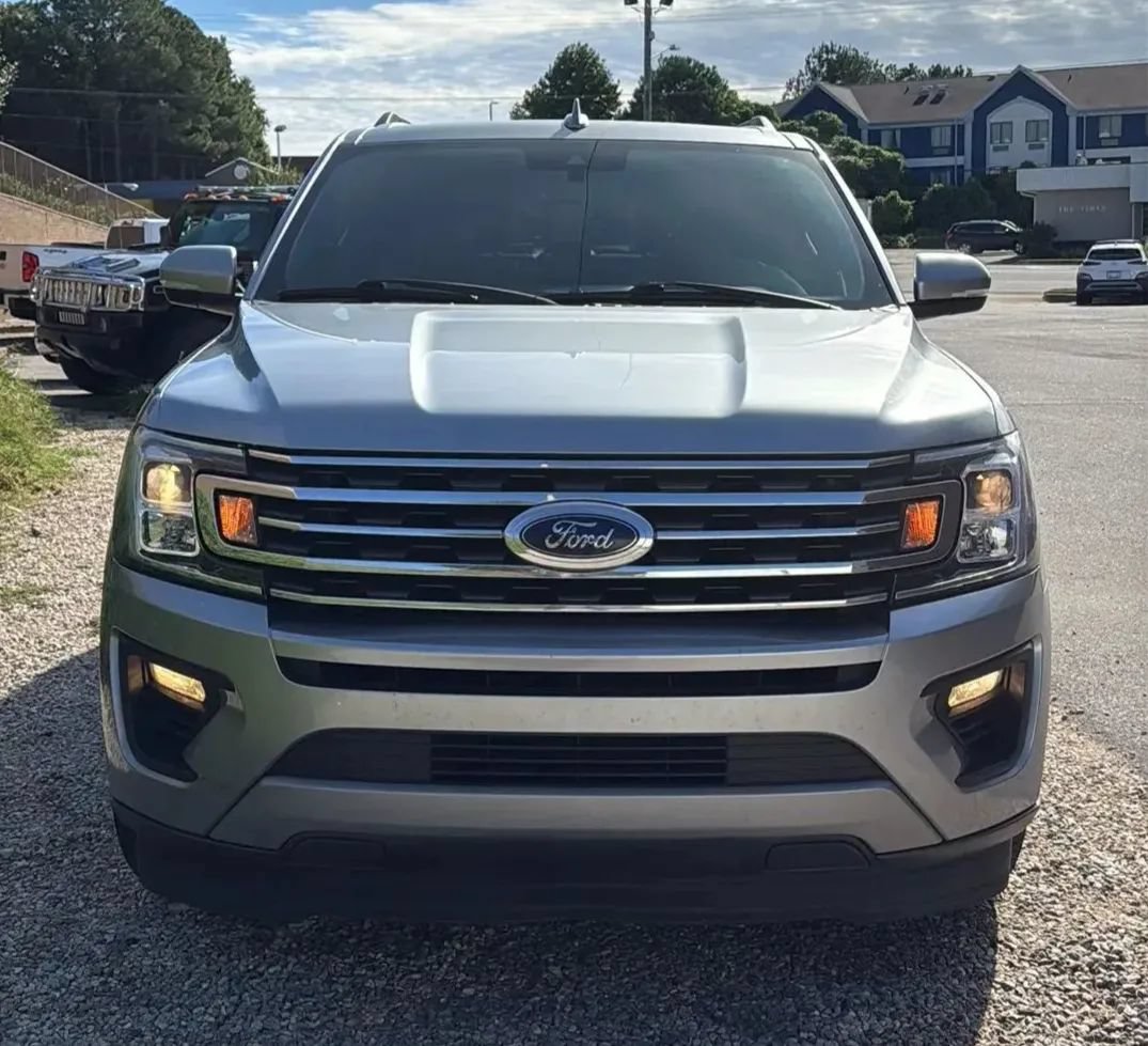 Used 2020 Ford Expedition XLT w/ Equipment Group 202A RWD image 8