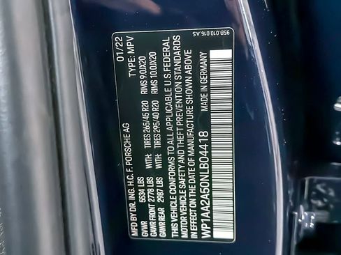 Used 2022 Porsche Macan AWD/4WD image 30