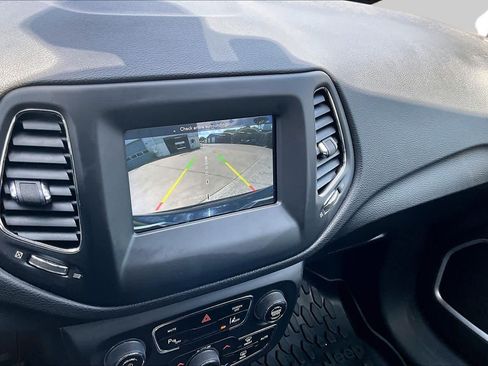 Used 2020 Jeep Compass Latitude AWD/4WD image 29