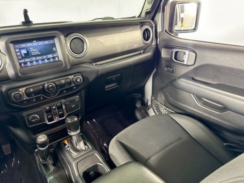 Used 2021 Jeep Wrangler Unlimited Sahara AWD/4WD image 23