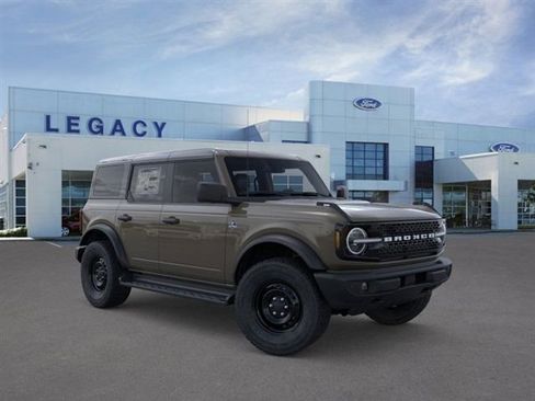 New 2026 Ford Bronco Outer Banks image 7