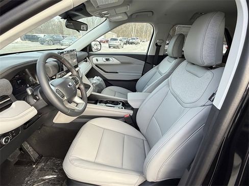 New 2026 Ford Explorer Active w/ Active Comfort Package image 11