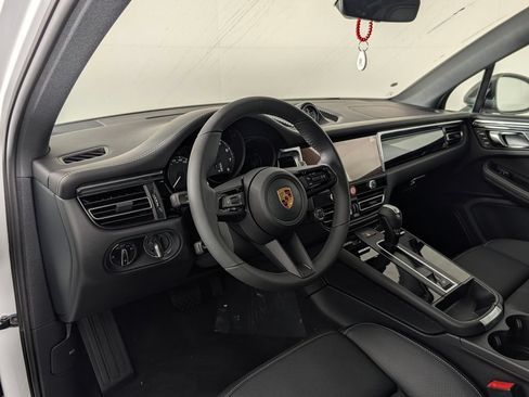 New 2026 Porsche Macan Turbo AWD/4WD image 4