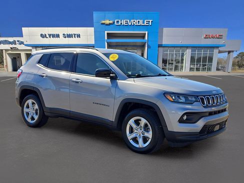 Used 2023 Jeep Compass Latitude w/ Convenience Group image 5