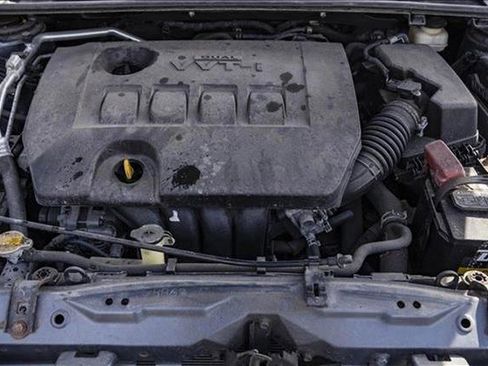 Used 2015 Toyota Corolla LE image 30