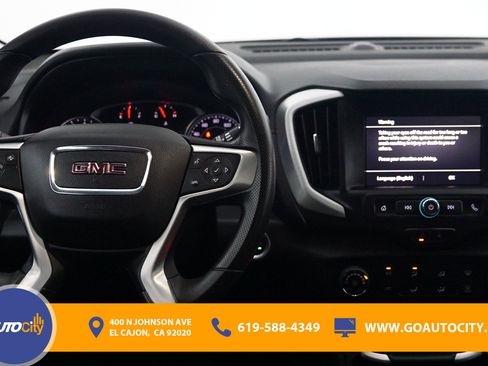 Used 2024 GMC Terrain SLE image 5