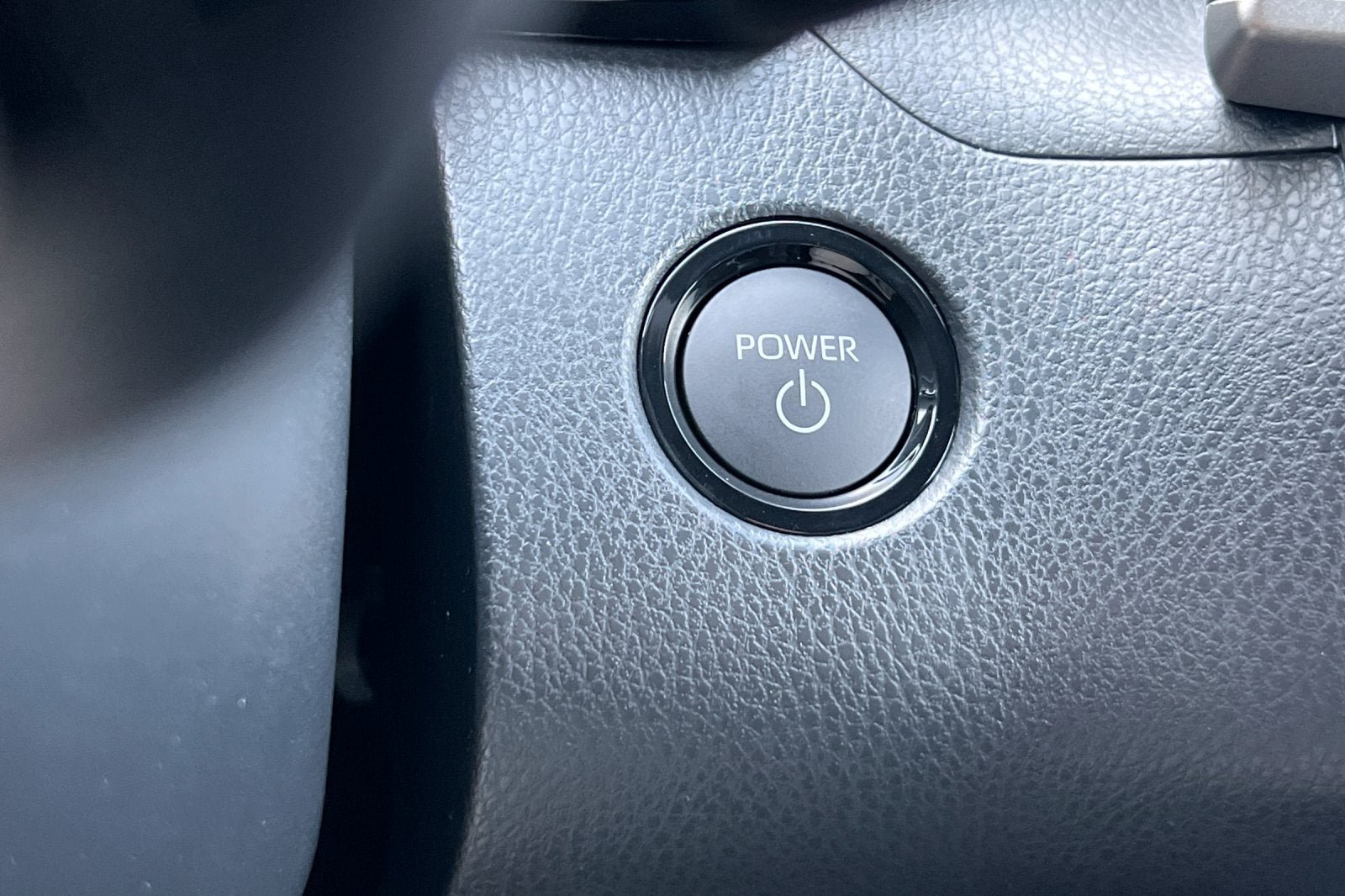 New 2026 Toyota Camry Hybrid FWD image 23