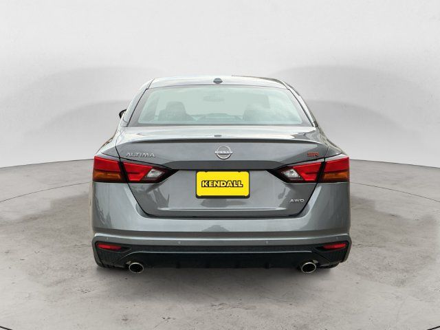 Used 2025 Nissan Altima 2.5 SR AWD/4WD image 6