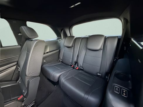 Used 2024 Mercedes-Benz GLS 450 4MATIC image 29