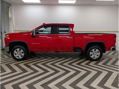 Used 2020 Chevrolet Silverado 2500 LTZ w/ LTZ Premium Package image 3