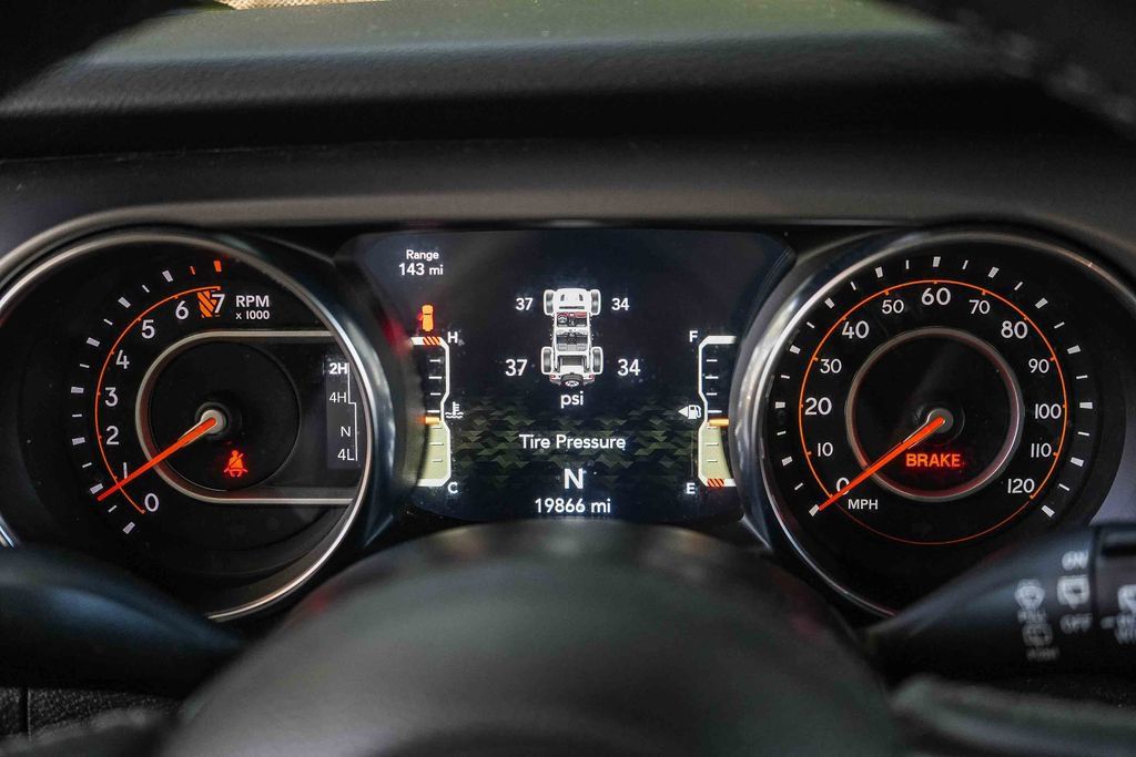 Used 2022 Jeep Wrangler Unlimited Sport AWD/4WD image 21