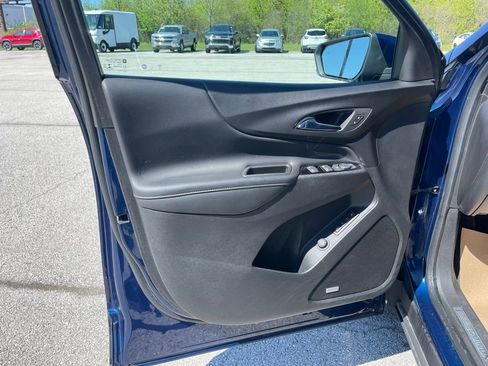 Used 2022 Chevrolet Equinox Premier FWD image 14
