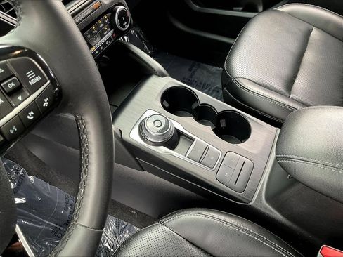 Certified 2022 Ford Escape SEL AWD/4WD image 18
