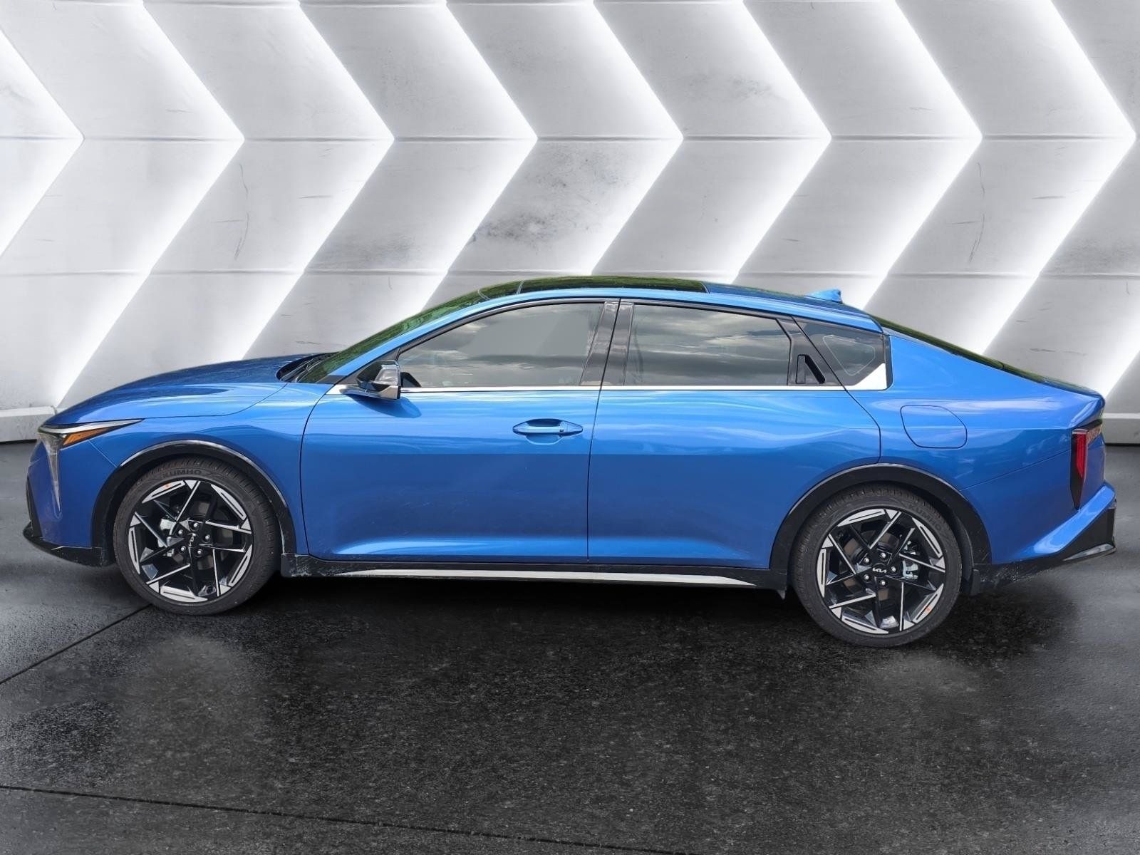 New 2026 Kia K4 GT-Line FWD image 2