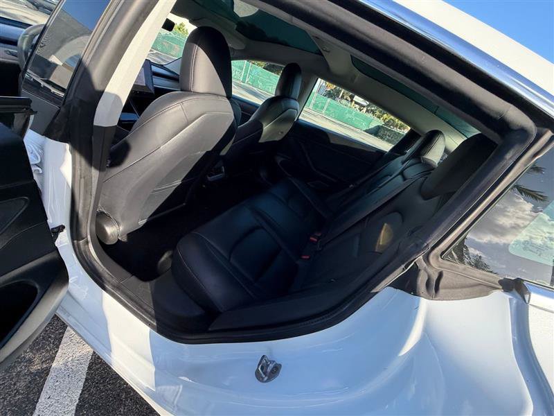 Used 2020 Tesla Model 3 Standard Range Plus RWD image 6