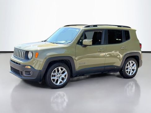 Used 2015 Jeep Renegade Latitude w/ Popular Equipment Group FWD image 2