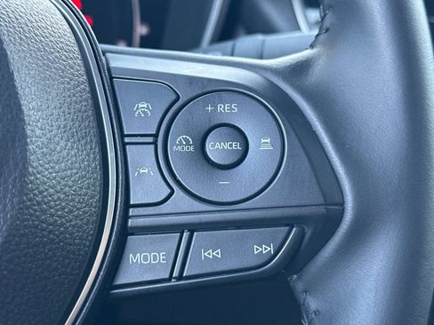 Used 2025 Toyota Corolla XSE image 31