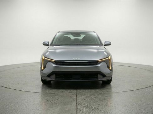 Used 2025 Kia K4 FWD image 2