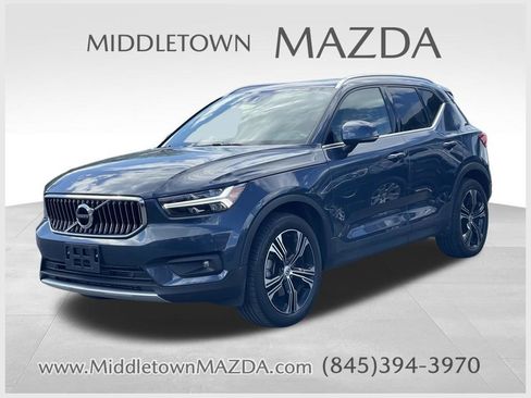 Used 2020 Volvo XC40 T5 Inscription AWD/4WD image 1
