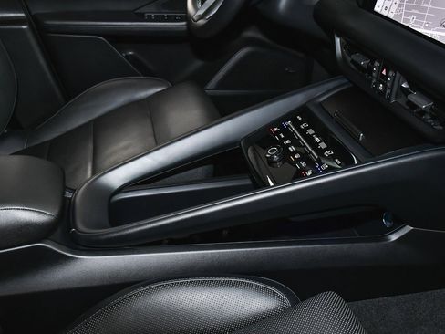 Used 2025 Porsche Macan 4 Electric image 59