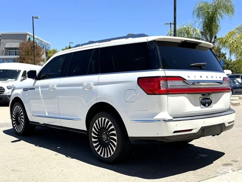 Used 2021 Lincoln Navigator Black Label w/ Cargo Convenience Package AWD/4WD image 5