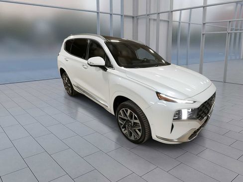 Used 2021 Hyundai Santa Fe Calligraphy image 2