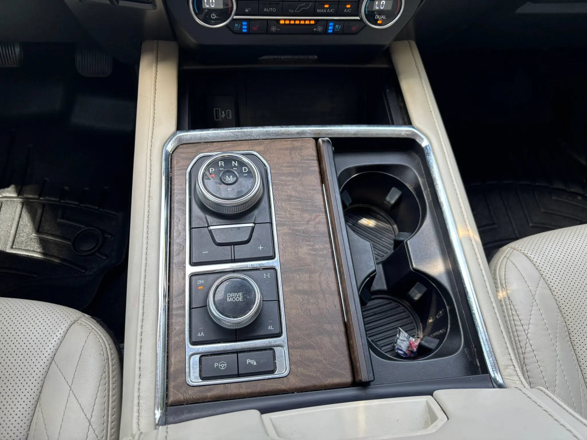 Used 2020 Ford Expedition Platinum AWD/4WD image 25