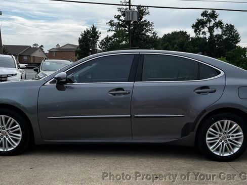 Used 2014 Lexus ES 350 w/ Luxury Package FWD image 11