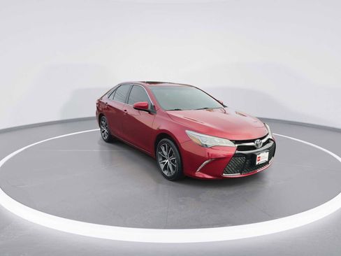 Certified 2017 Toyota Camry XSE image 2