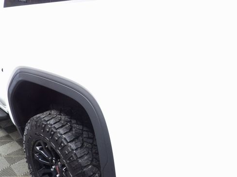 Used 2022 GMC Sierra 1500 AT4X image 44