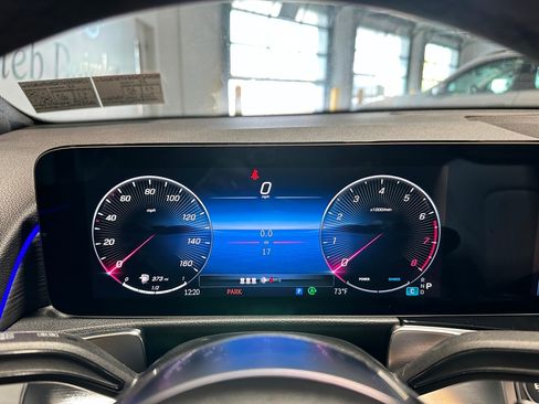 New 2026 Mercedes-Benz GLB 250 4MATIC image 9