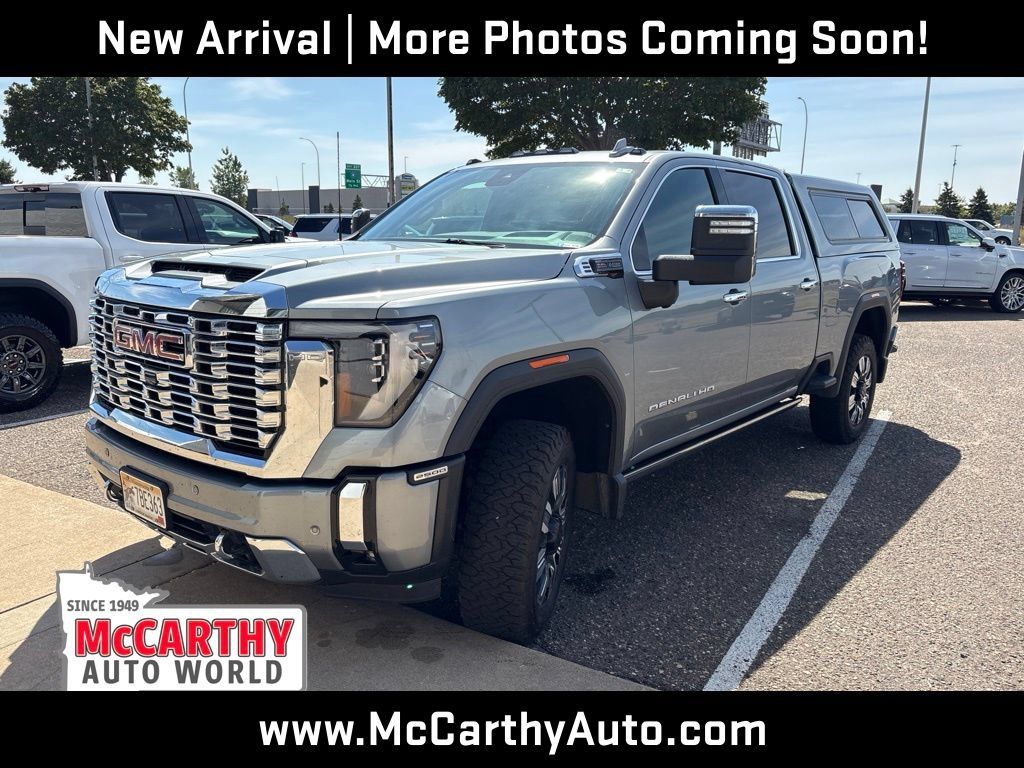Used 2024 GMC Sierra 2500 Denali w/ Denali Reserve Package AWD/4WD image 3