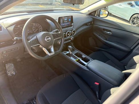 Used 2025 Nissan Sentra SV image 13