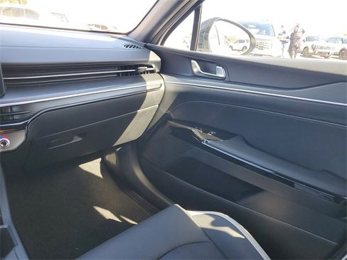 Certified 2025 Kia K5 GT-Line image 9