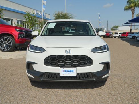 Used 2024 Honda HR-V LX image 2