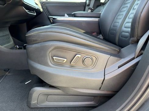 Used 2023 Rivian R1S Adventure image 9