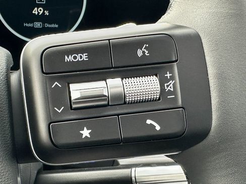 Certified 2025 Hyundai Santa Fe Limited AWD/4WD image 36