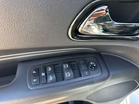 Used 2020 Dodge Durango R/T w/ Technology Group AWD/4WD image 18