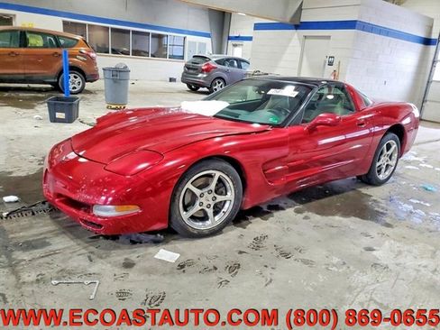 Used 2001 Chevrolet Corvette Coupe w/ Preferred Equipment Group1 image 1