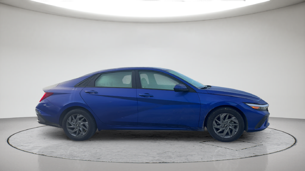 Used 2024 Hyundai Elantra SEL FWD image 5