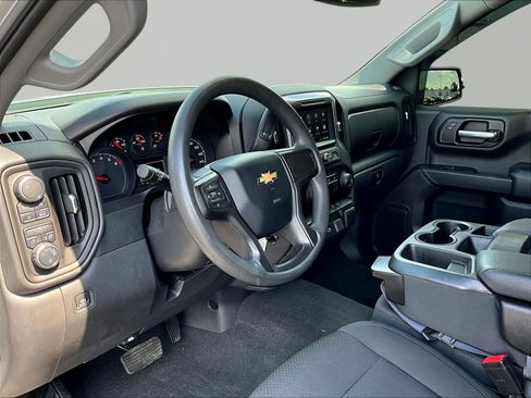 Used 2020 Chevrolet Silverado 1500 Custom w/ Custom Value Package AWD/4WD image 15