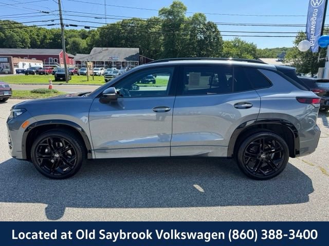 Certified 2025 Volkswagen Tiguan SE R-Line AWD/4WD image 8
