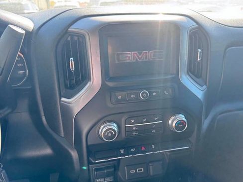 Used 2022 GMC Sierra 2500 Pro w/ Convenience Package image 14