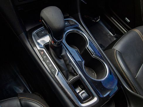 Used 2024 Chevrolet Equinox Premier image 18