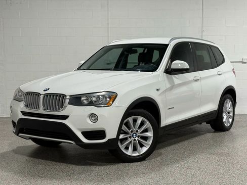 Used 2017 BMW X3 xDrive28i image 2